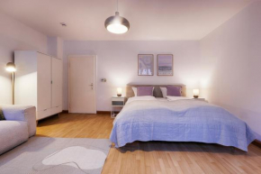 Central, modern city apartments - by homekeepers